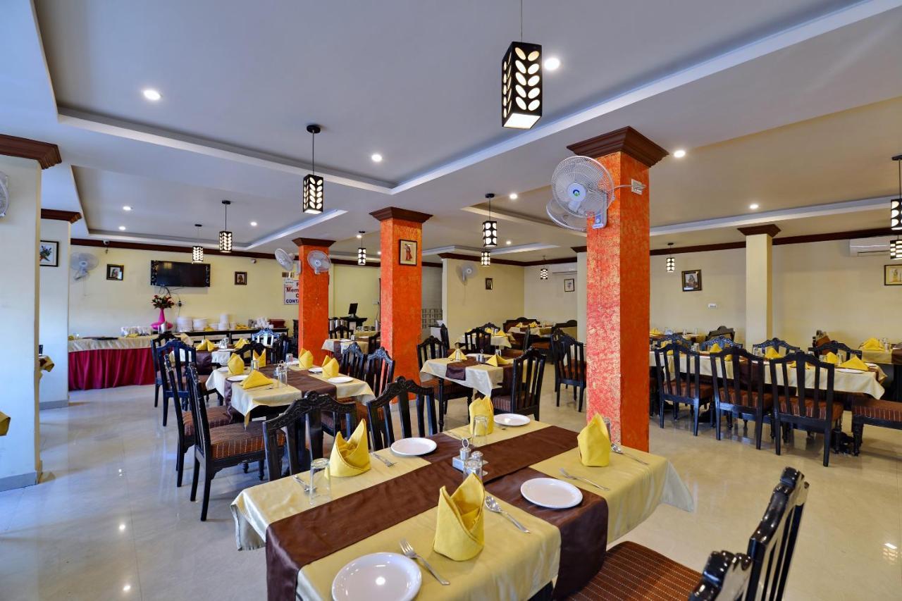Oyo 6541 Hotel Relax Inn Udajpur Zewnętrze zdjęcie