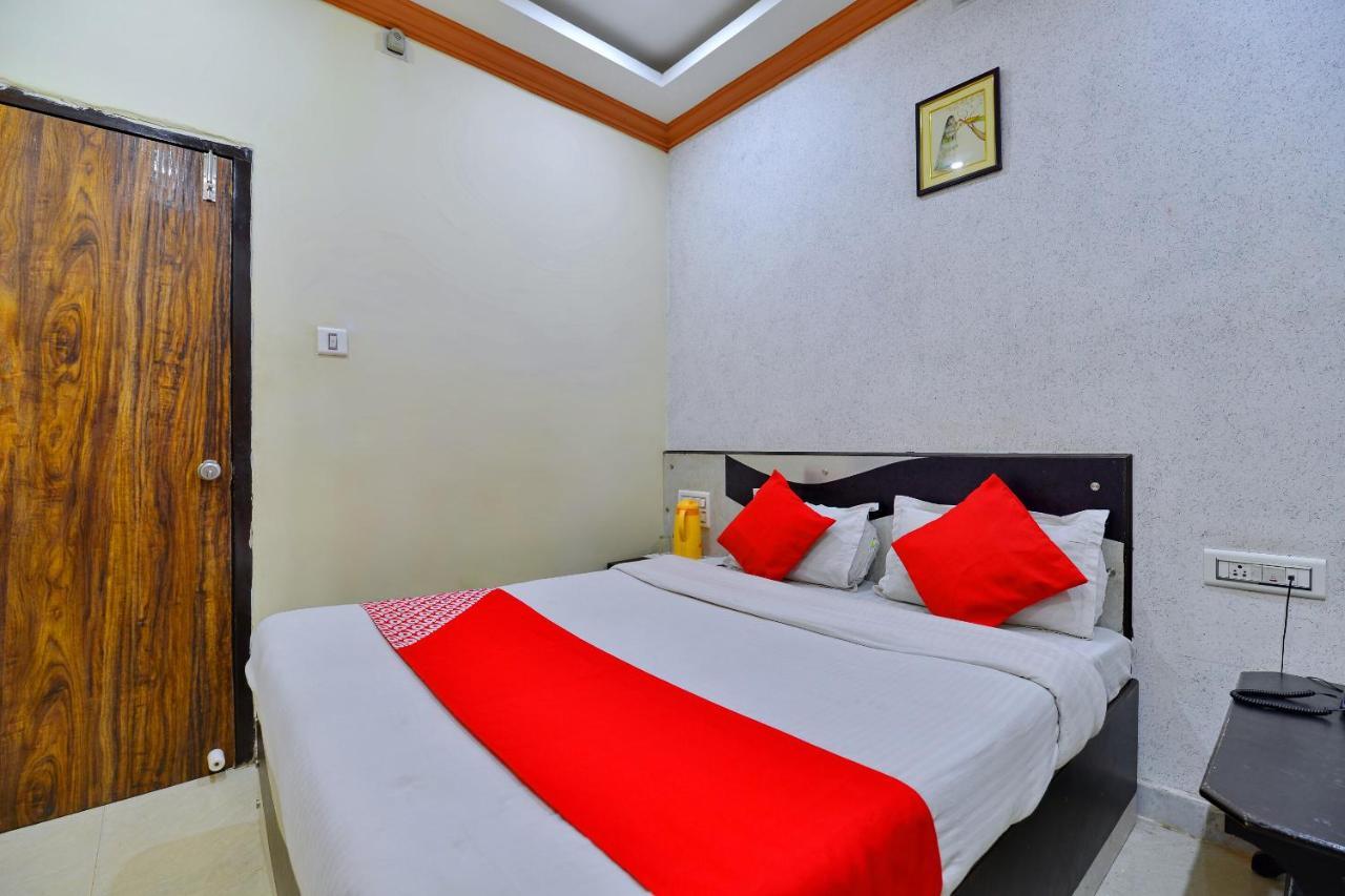 Oyo 6541 Hotel Relax Inn Udajpur Zewnętrze zdjęcie